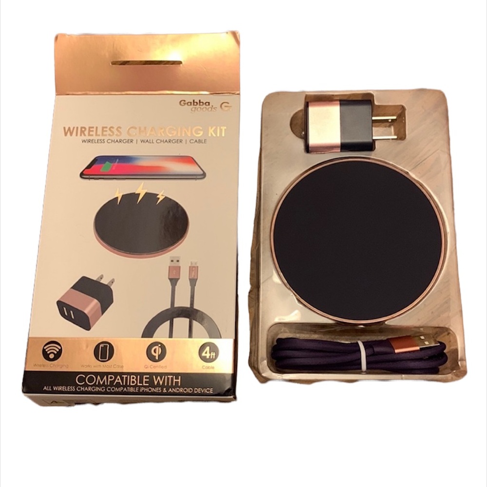 Gabba goods Rose Gold Wireless Charging Kit.
